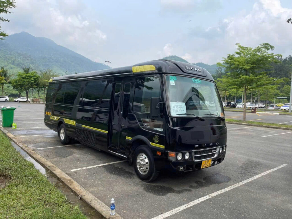 Thuê xe Limousine Đà Nẵng – Dịch vụ sang trọng cùng Thi Hoài Nhân Travel