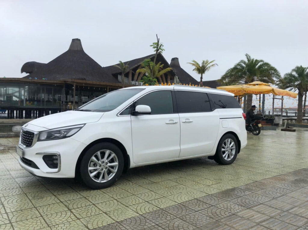 Thuê xe Limousine Đà Nẵng – Dịch vụ sang trọng cùng Thi Hoài Nhân Travel
