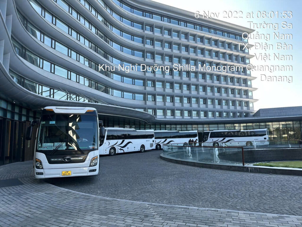 Thuê xe Limousine Đà Nẵng – Dịch vụ sang trọng cùng Thi Hoài Nhân Travel