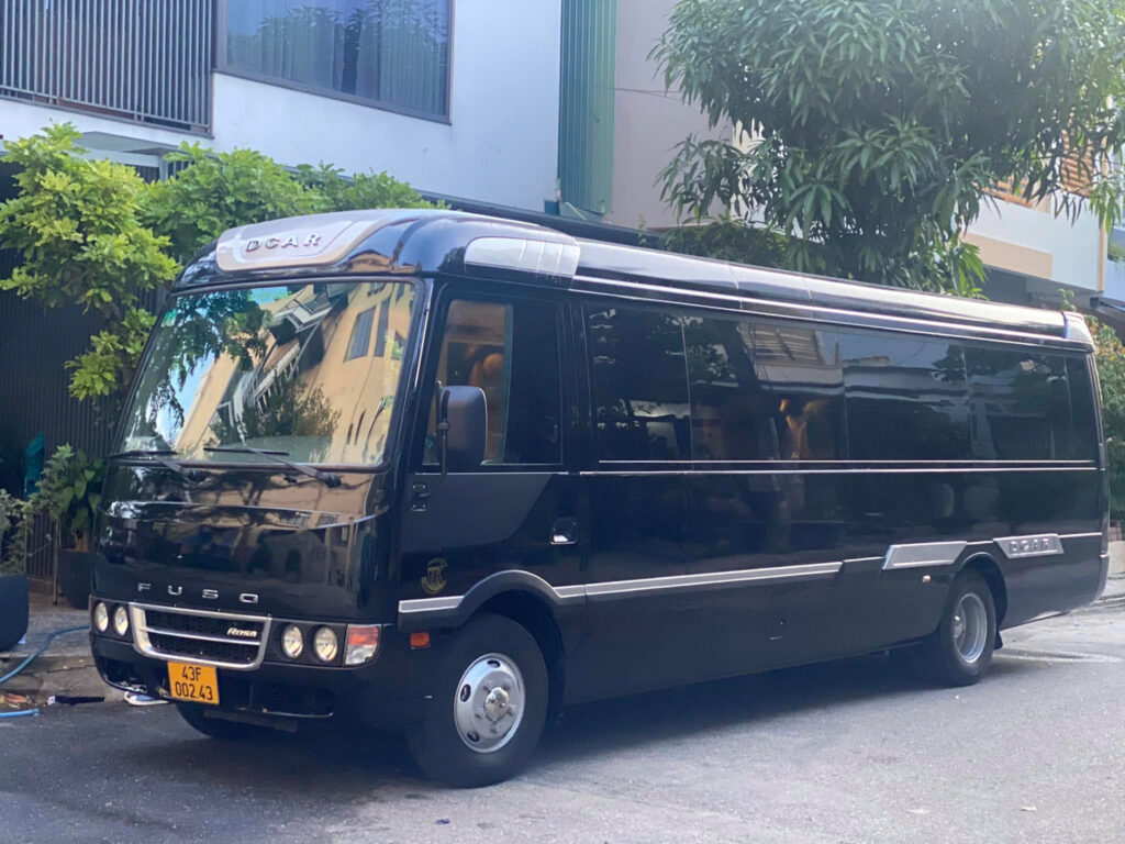 Thuê xe Limousine Đà Nẵng – Dịch vụ sang trọng cùng Thi Hoài Nhân Travel