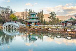 DU LỊCH HẮC LONG ĐÀM LỆ GIANG