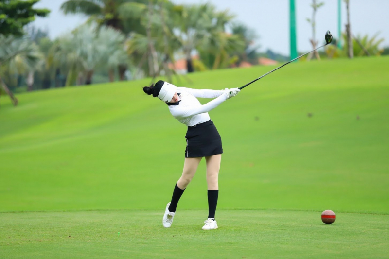Sân Golf Tân Sơn Nhất - chinh phục sân golf cùng Thi Hoài Nhân Travel.png