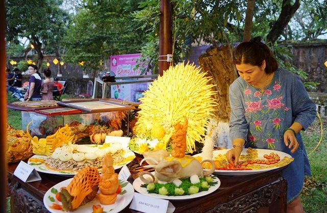Kinh nghiệm du lịch Huế dịp tết - Khám phá du lịch cùng Thi Hoài Nhân Travel