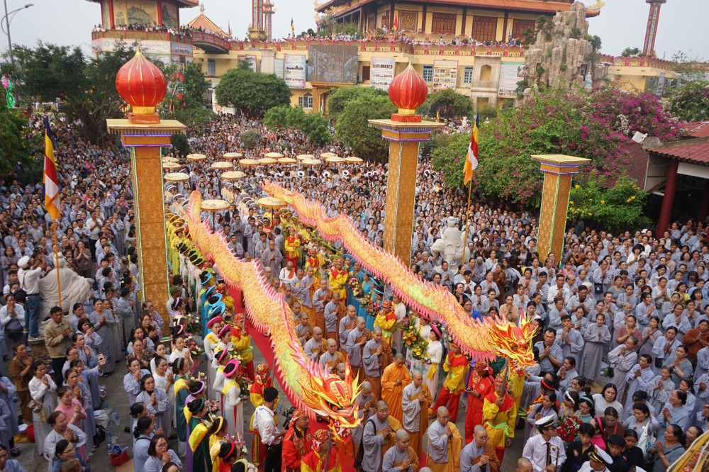 Chương trình lễ hội quán thế âm 2025 - thi hoài nhân travel
