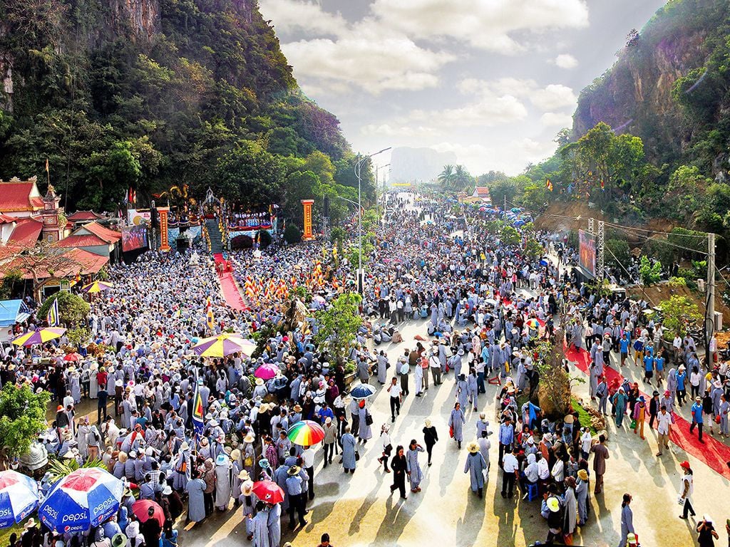 Chương trình lễ hội quán thế âm 2025 - thi hoài nhân travel