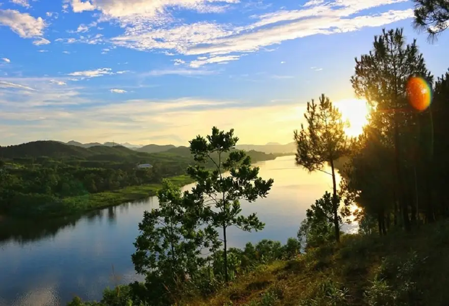 Huế - Đồi Vọng cảnh - thi hoai nhan travel