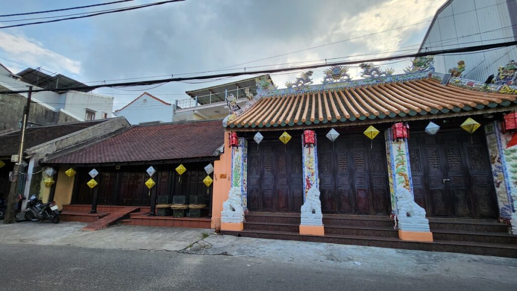 Huế - Phố cổ Bao Vinh - thi hoai nhan travel