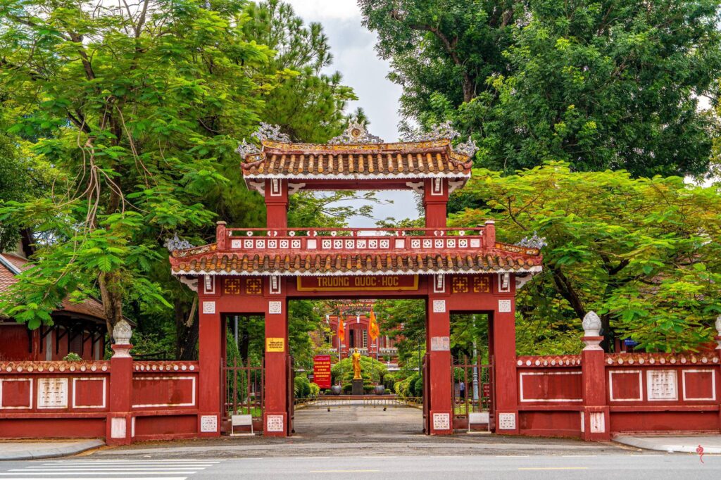 Huế - Trường Quốc Học - thi hoai nhan travel