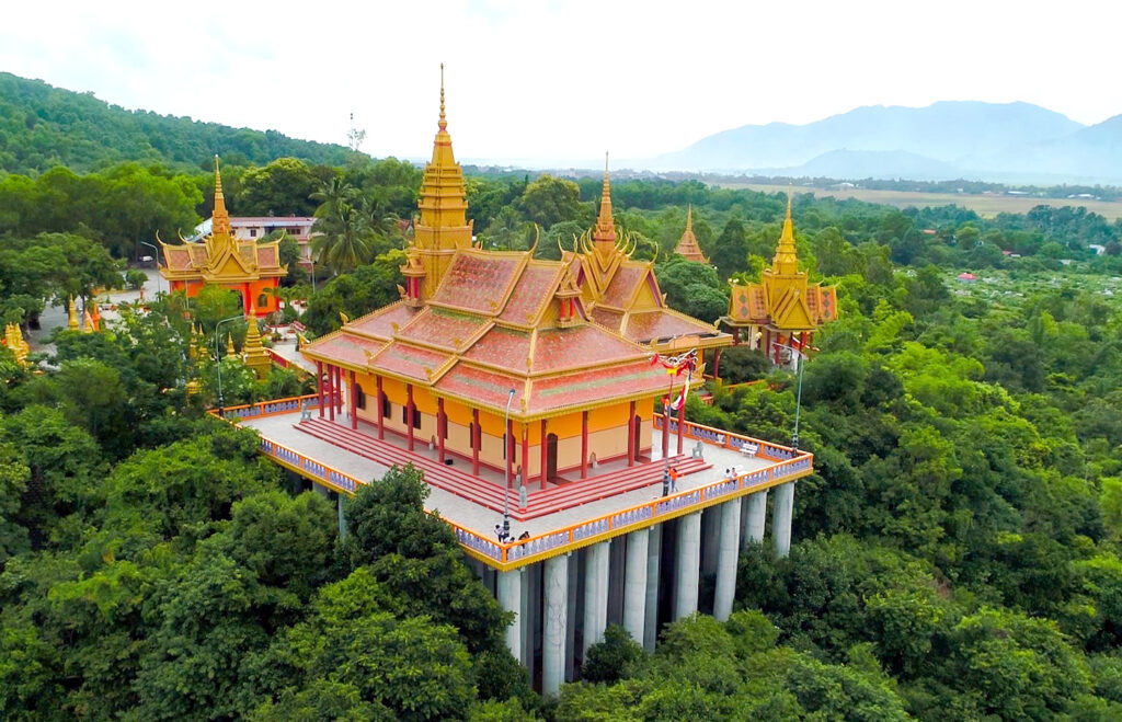 Chùa Tà Pạ - Tour khám phá miền Tây 4N3Đ