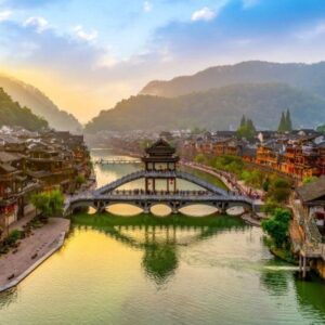 TOUR TRƯƠNG GIA GIỚI – PHƯỢNG HOÀNG CỔ TRẤN – THIÊN TỬ SƠN – HỒ BẢO PHONG 5 NGÀY 4 ĐÊM