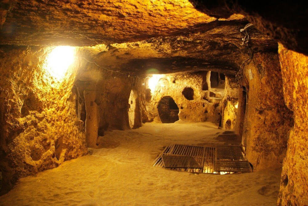 Tour Sài Gòn – Củ Chi – Chợ Lớn 2N1Đ