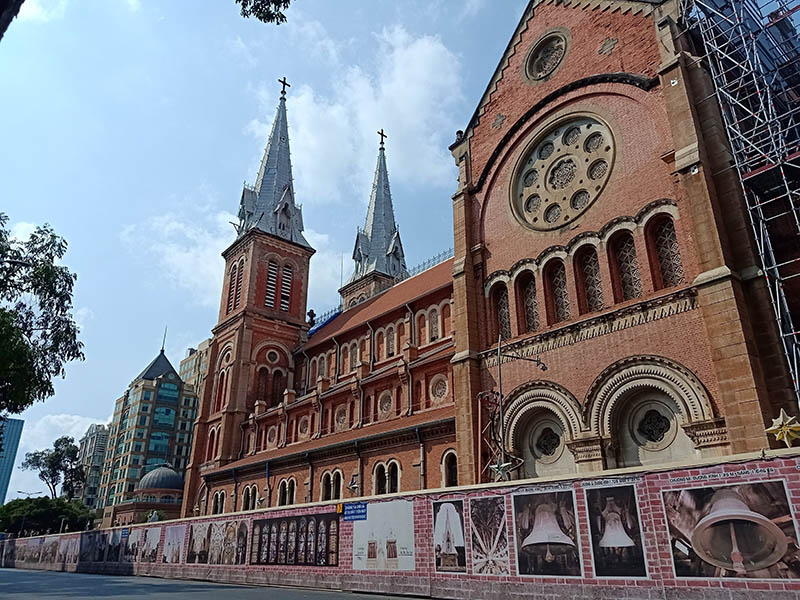 Tour Sài Gòn – Củ Chi – Chợ Lớn 2N1Đ