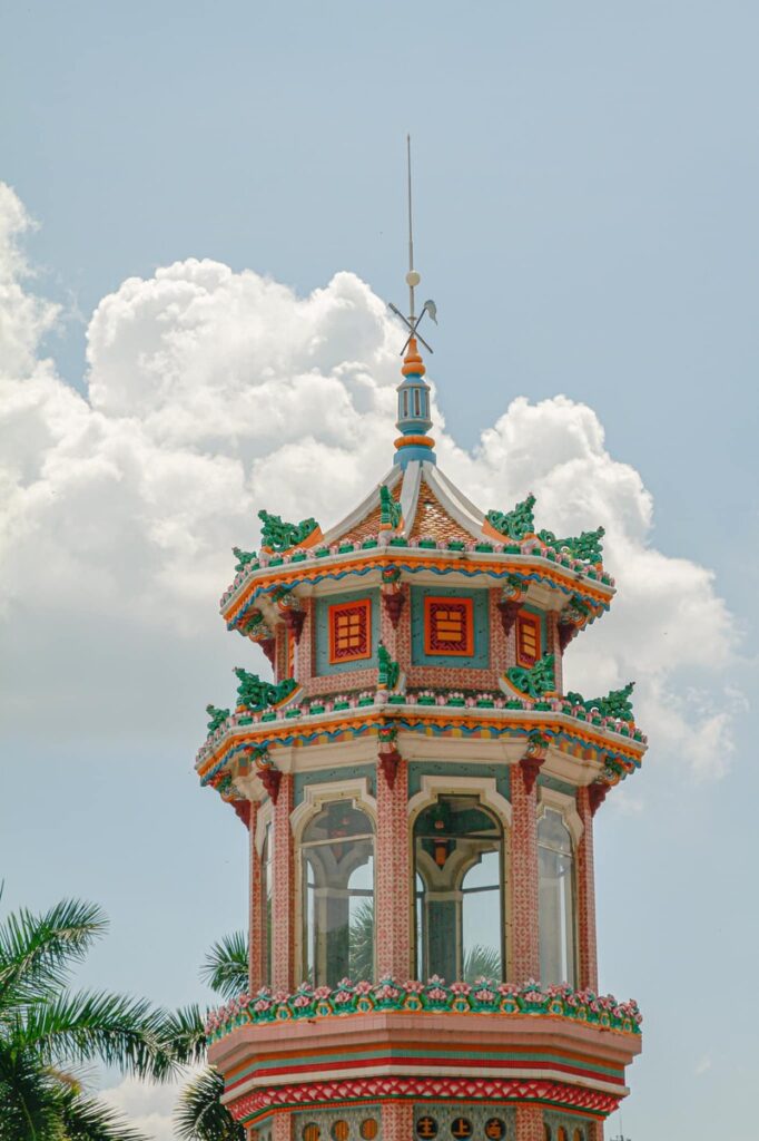Tour Sài Gòn Tây Ninh Núi Bà Đen 2N1Đ